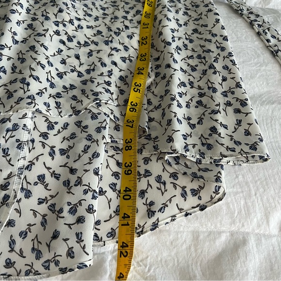 Sienna Sky Size Medium White Blue Floral Faux Wrap Short Sleeve Midi Dress - Picture 9 of 11